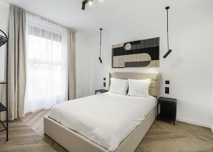 Parisien - Design - 4 Couchages * פריז